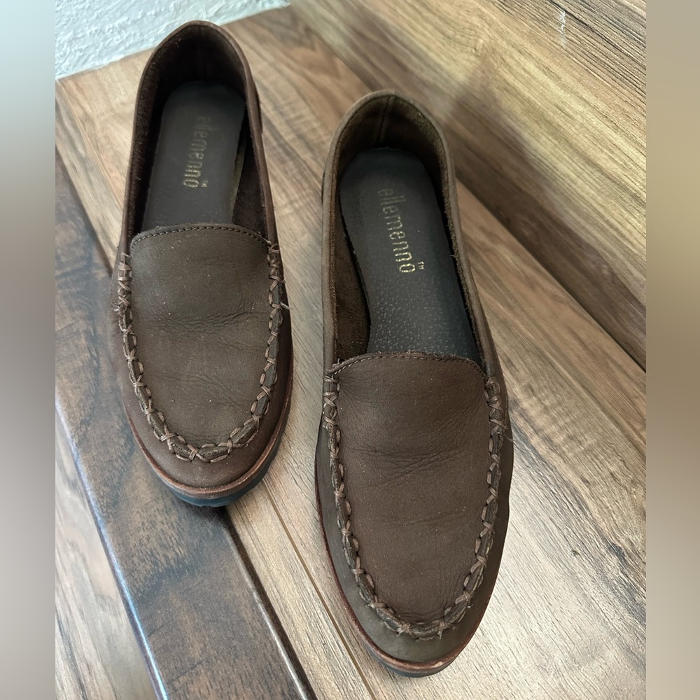 Ellemenno Brown leather loafers flats Women’s Size 8